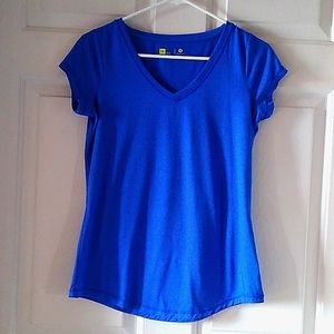 🖐🏽 Xersion athletic shirt